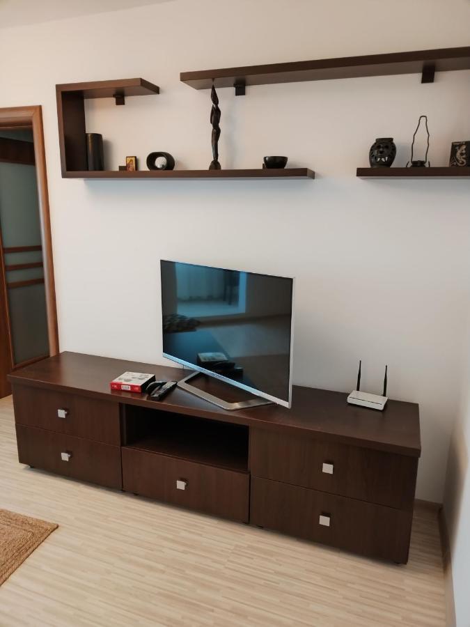 Chic Apartment 피테슈티 외부 사진